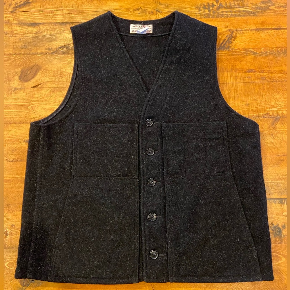 Filson Mackinaw Wool Vest. Never used. Size L.